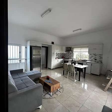 Сasa de vacaciones Felicity Yialousa