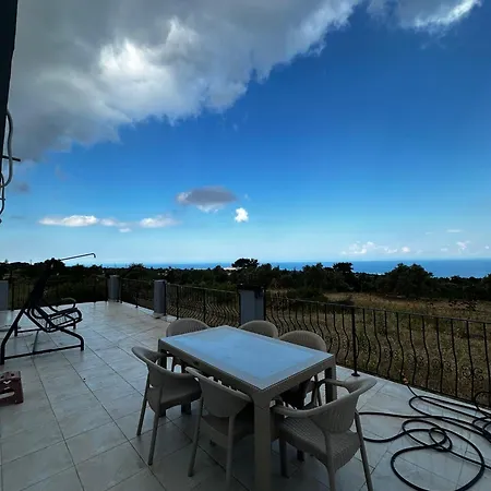 Felicity Сasa de vacaciones